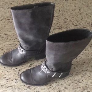 NWOT  Simply Vera  Vera Wang Rhinestone Boots 7.5M